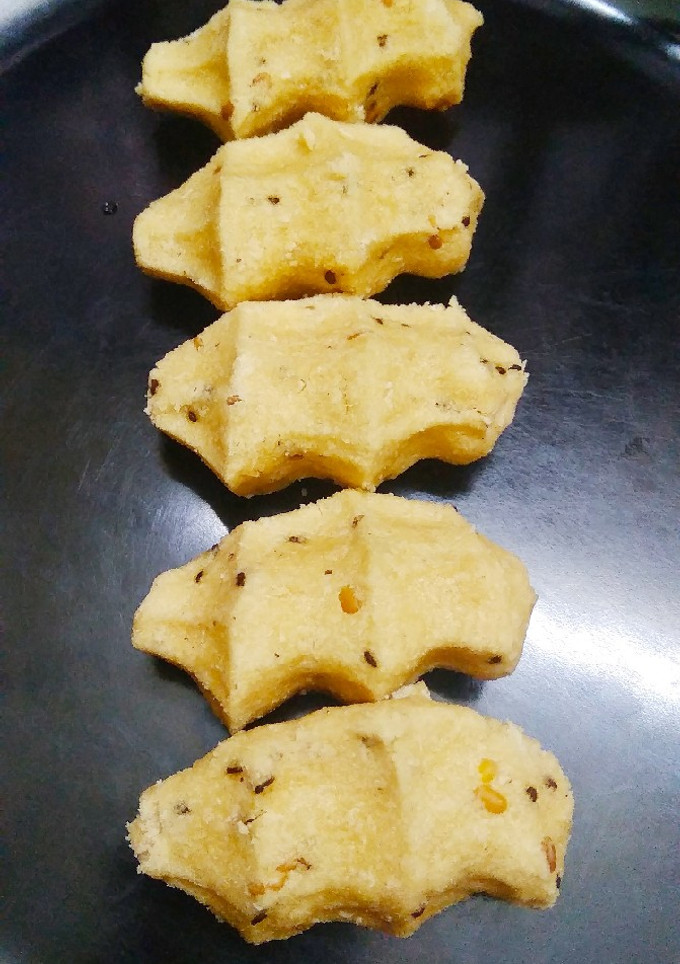 காய்ந்த கொழுக்கட்டை (Kaaintha kolukattai recipe in tamil) செய்முறை முக்கிய புகைப்படம்