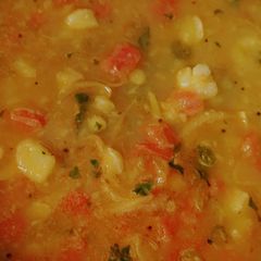 A picture of Aloo tamatar curry.