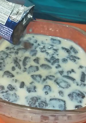 Una foto de Helado con galleta de chocolate
