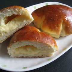 A picture of Cream Pan (Custard Buns).