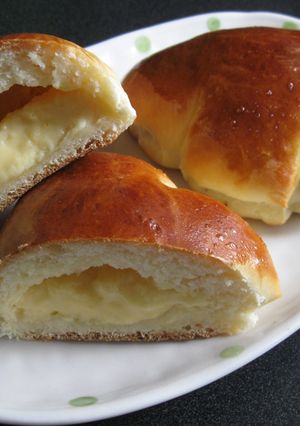 A picture of Cream Pan (Custard Buns).