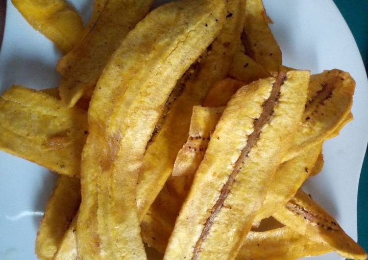 Home made crispy unripe plantain chips