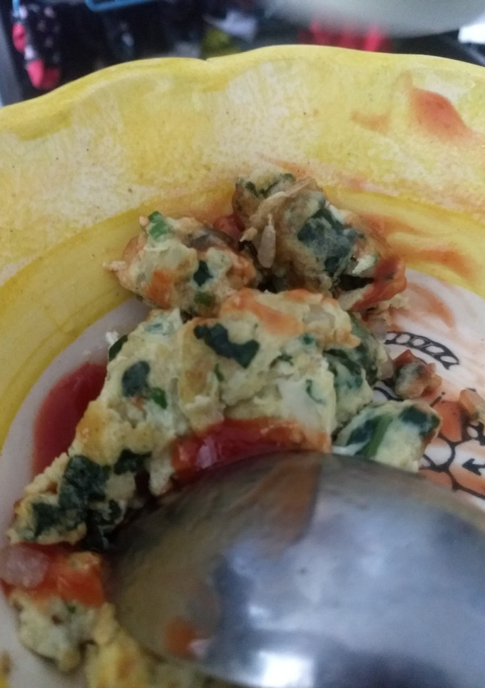 Una foto de Huevo revuelto con espinacas desayuno ideal
