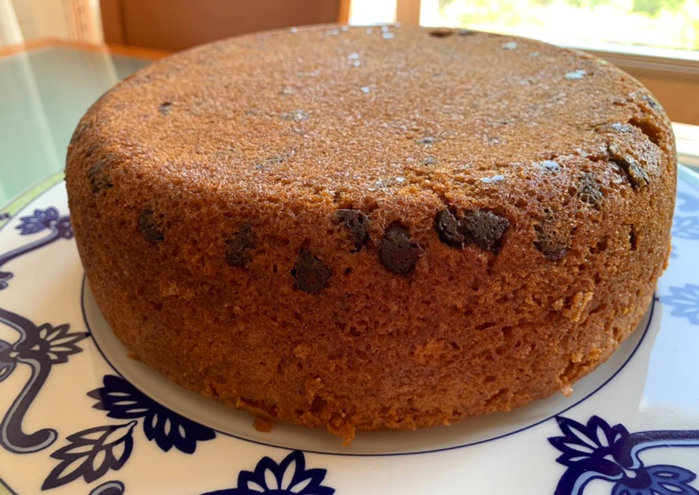 Bizcocho de yogur de fresa con pepitas de chocolate.Thermomix y tradicional. En horno y en olla GM