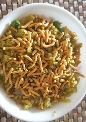 ग्रीन पोहा (Green poha recipe in Hindi) रेसिपी मुख्य फोटो