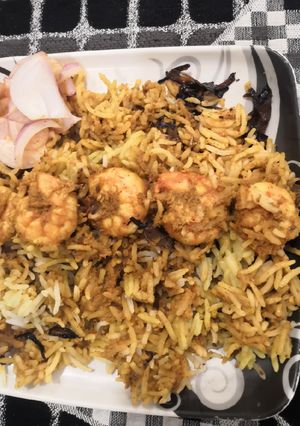 A picture of Prawns biryani.