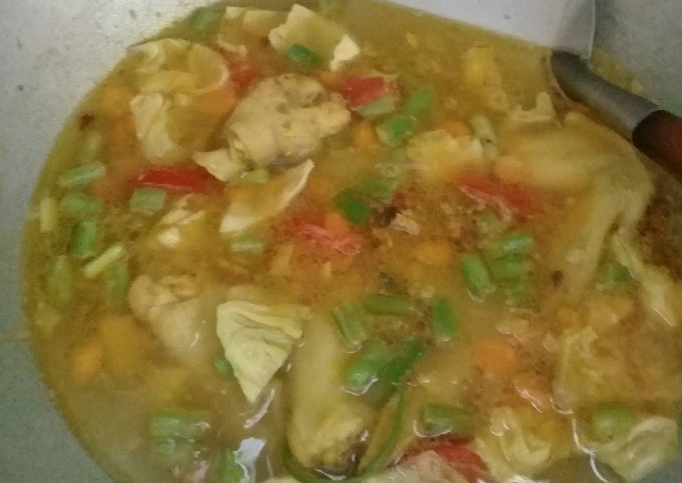 Sop ayam kuah kuning