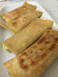 A picture of Cheesy Garlic Bread Roll Ups.