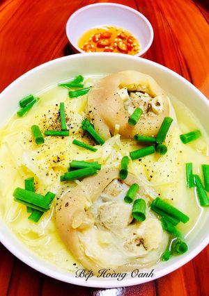 Hình của món Canh Măng Nấu Giò Heo.
