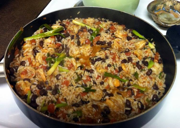 Simple Way to Prepare Any-night-of-the-week Shrimp and Scallions Beans N Rice 🍤