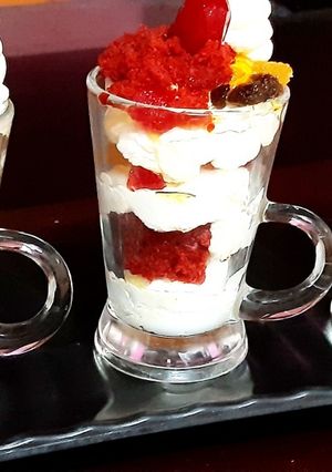 A picture of Red Velvet Creamy Fruit Delight.