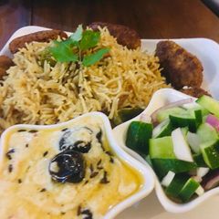 A picture of 3 spice mater pulao.