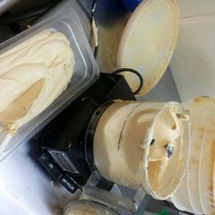 A picture of Hommus from scratch.