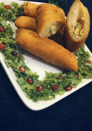 A picture of Cheesy Pasta breadrolls.