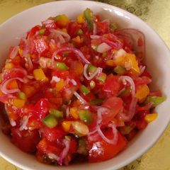 A picture of Bell pepper Kachumbari.