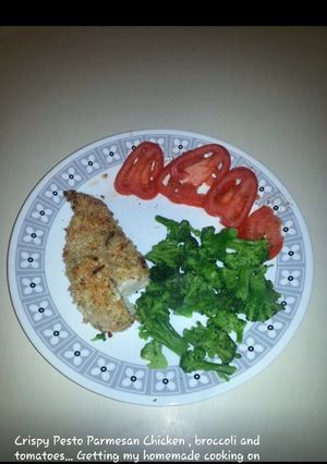 A picture of Crispy Pesto Parmesan Chicken.