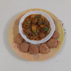 A picture of Undhiyu.