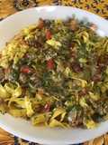 Tagliatelles aux sardines, poivron rouge et persil