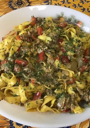 Une photo de Tagliatelles aux sardines, poivron rouge et persil