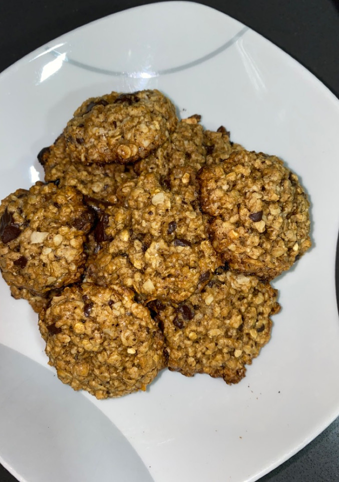 Una foto de Cookies de avena y chocolate