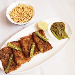 A picture of Chutney toast.