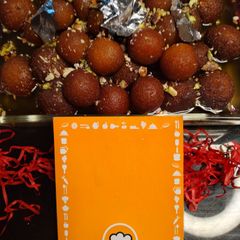 A picture of Gulab jamun.