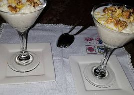 Arroz con leche delicioso, con nueces
