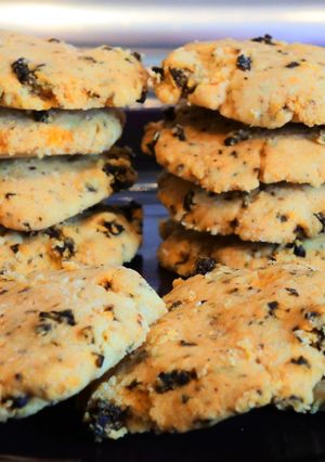 Una foto de Galletas de tomate seco y parmesano