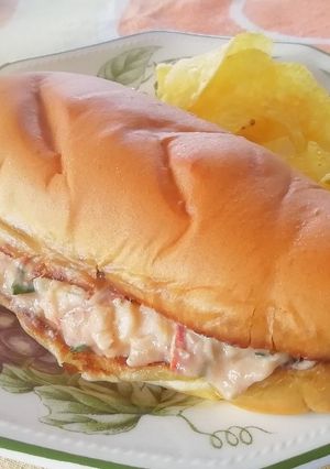 Una foto de Lobster & Prawn roll (Rollo De Bogavante y Gambas)