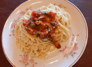 Una foto de Spaghetti con Salsa de Cebolla de Verdeo y Leche de Coco