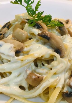 Hình của món Mỳ Ý sốt kem nấm.