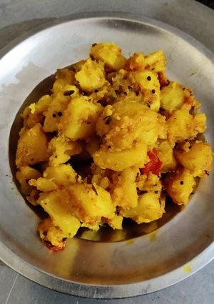 સૂકી ભાજી (Suki Bhaji Recipe in Gujarati) રેસીપી મુખ્ય ફોટો