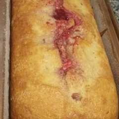 Una foto de Budín de Frutillas 🍓🍓🍓
