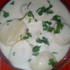 A picture of Dahi aloo.
