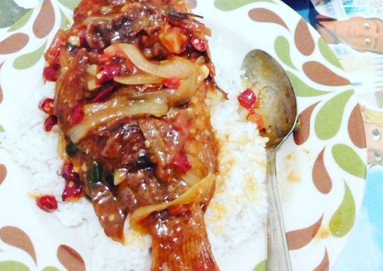 Bahan-bahan Nila Goreng Saus Tomat yang enak Untuk Jualan