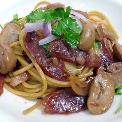A picture of Spaghetti With Chinese Sausages And Mushroom.