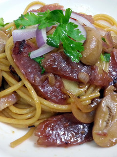 A picture of Spaghetti With Chinese Sausages And Mushroom.