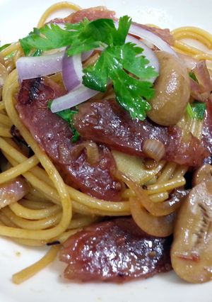 A picture of Spaghetti With Chinese Sausages And Mushroom.