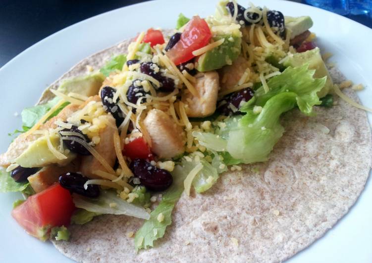 Recipe of Homemade Healthy, quick and easy chicken wrap