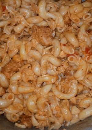 A picture of Chicken popcorn pasta 😋.