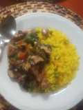 Salteado de Shiitake y Verduras con Arroz Amarillo