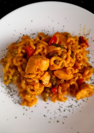 Una foto de 🍽Fideuá con solomillo de pavo🍽