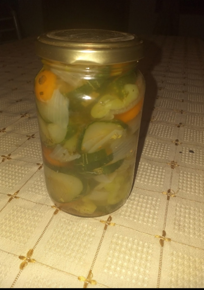 Una foto de Pickle para acompañar carnes!!