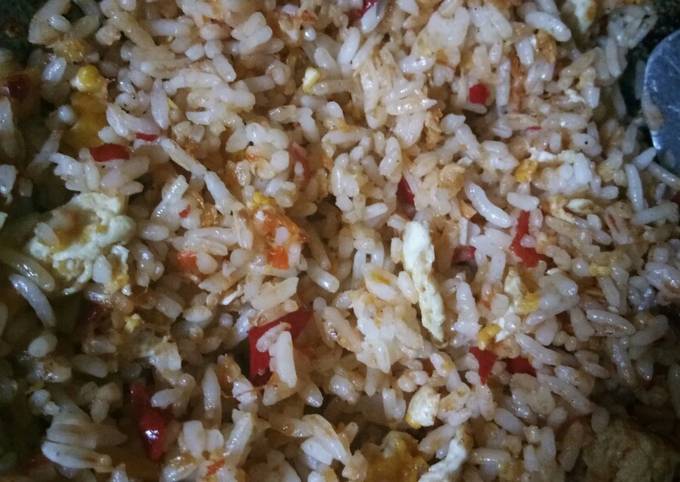 Cara Gampang Menyiapkan Nasi Goreng yang Bikin Ngiler