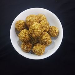 Til gud laddoo A picture of Til gud laddoo.
