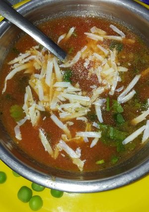 ટોમેટો સૂપ વિથ ચીઝ રેસીપી મુખ્ય ફોટો