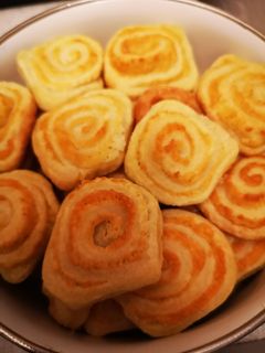 Sajtos csiga recept fotója