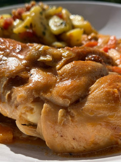 Una foto de Muslos de pollo a la cerveza