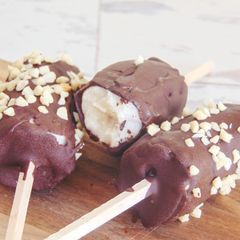 A picture of Frozen Chocolate Banana Lollies.