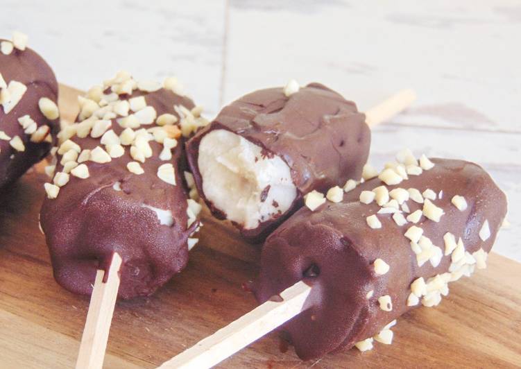 Step-by-Step Guide to Prepare Ultimate Frozen Chocolate Banana Lollies